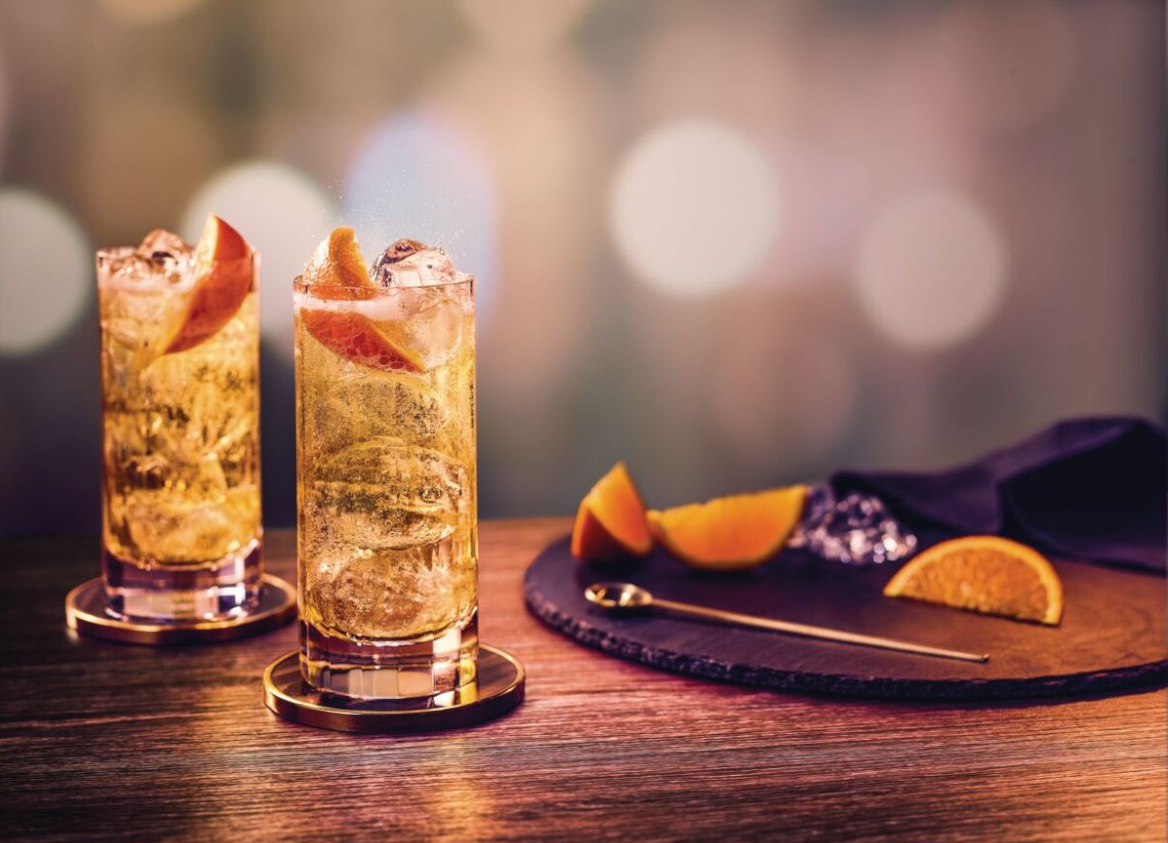 【洋書】cocktails STYLE RECIPES Mamie Taylor-ish with Orchard House Whisky Recipe